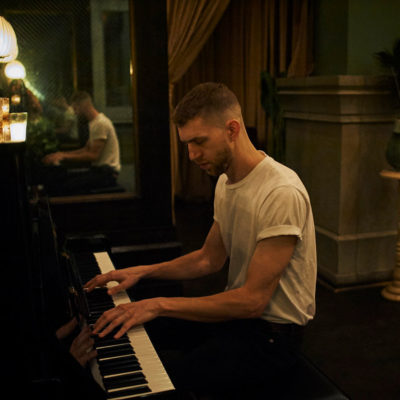 Live Performance: Yosef Munro in Club Room