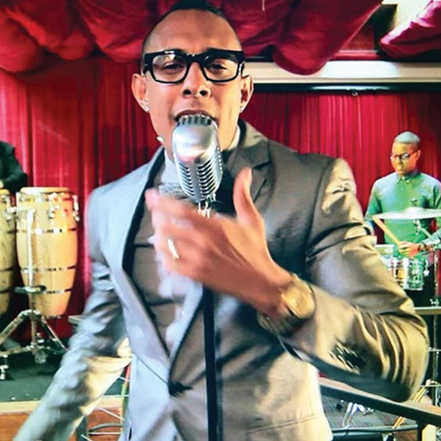 Gerardo Contino LIVE at Roxy Bar