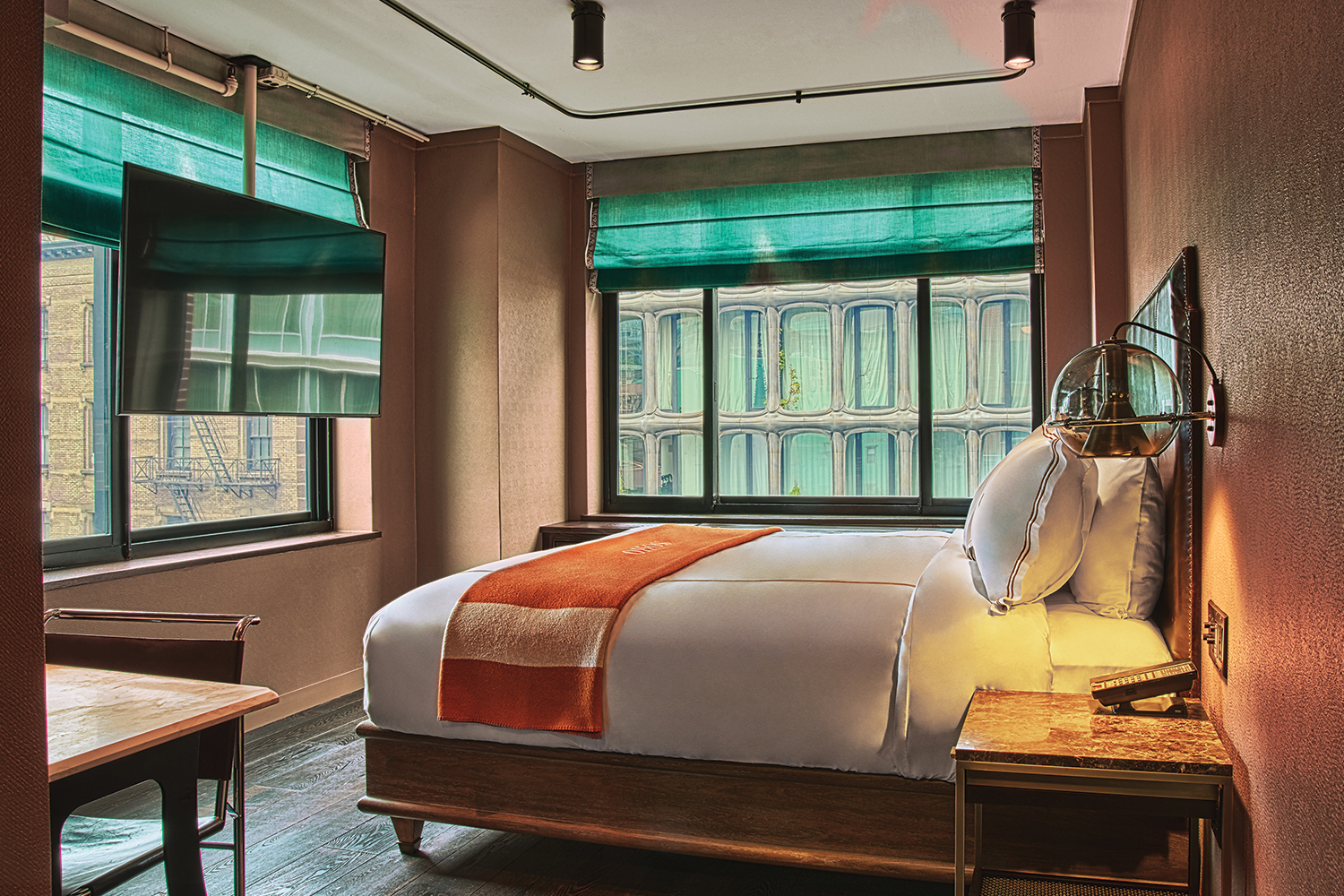 Deluxe Corner King King Bed Deluxe Corner Room Soho Grand