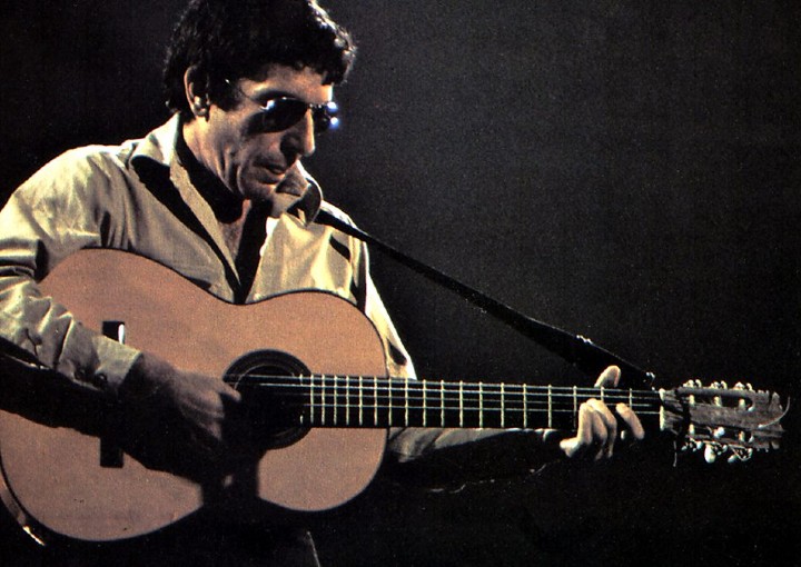 Image from the motion picture Bird on a Wire (1974)